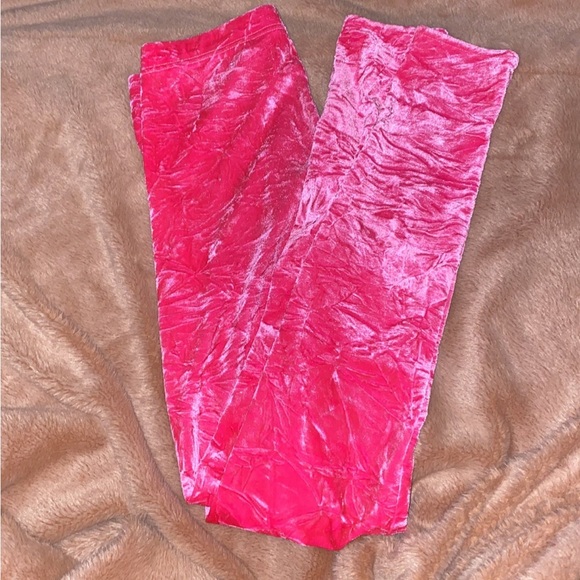 Blackmilk Crushed Velvet Fluro Hot Pink Leggings - Picture 4 of 6